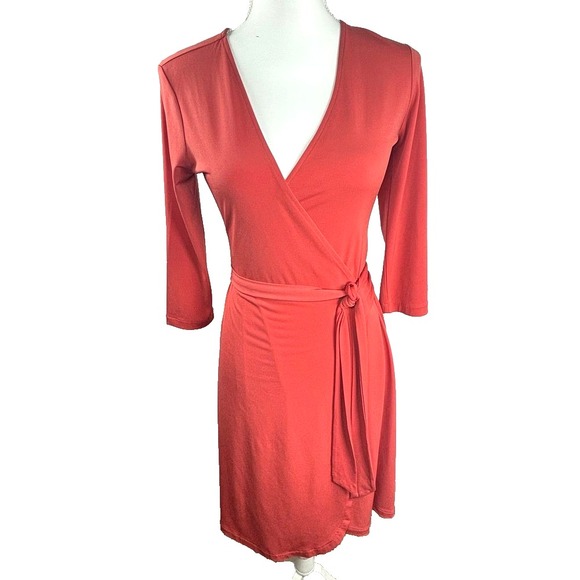 Banana Republic Dresses & Skirts - Banana Republic Petite Coral Jersey Knit Wrap Dress 3/4 Sleeve